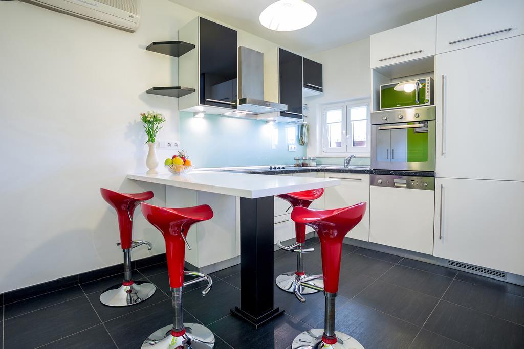Apartments Biserka 波尔 客房 照片