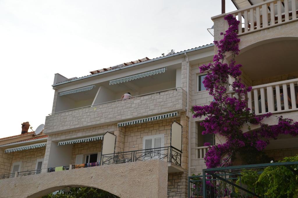 Apartments Biserka 波尔 外观 照片