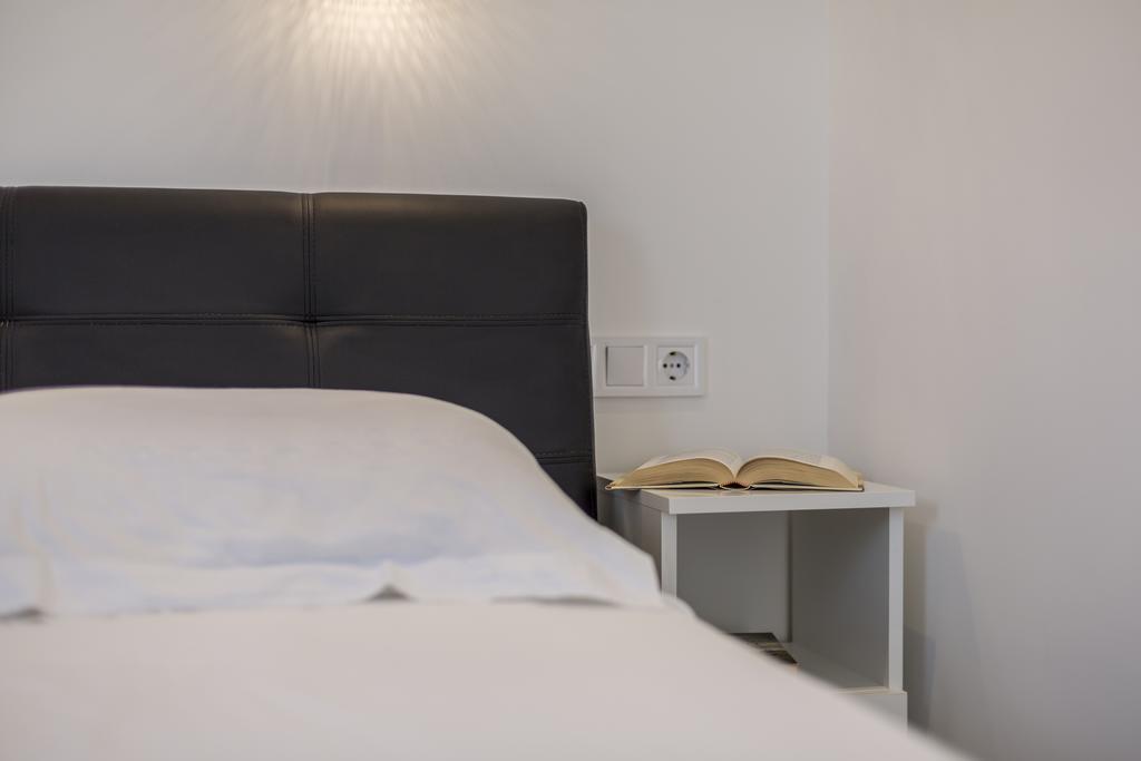Apartments Biserka 波尔 外观 照片