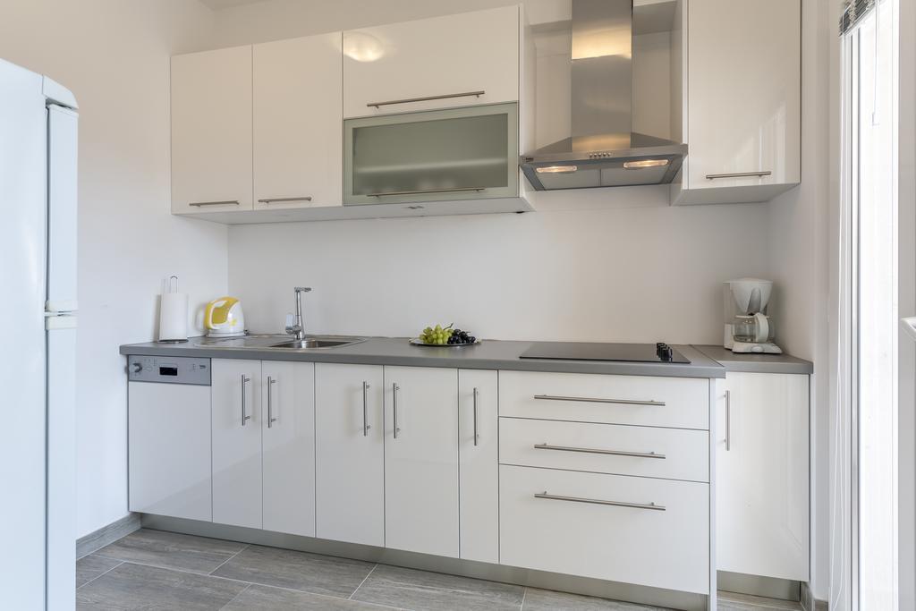 Apartments Biserka 波尔 外观 照片