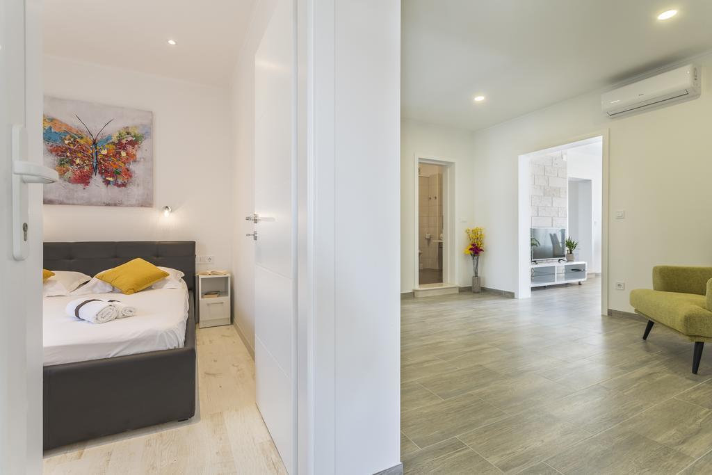 Apartments Biserka 波尔 外观 照片